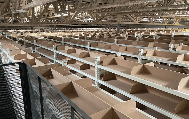 resindek-shelving-system-warehouse